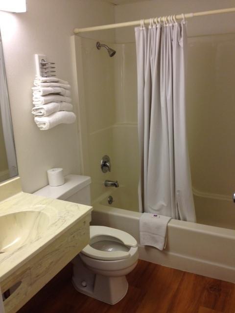 Rodeway Inn Emporia Habitación foto
